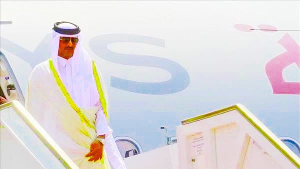 شاهد أمير قطر يصل إلى الرياض
